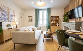 Tropical Escape Near City Center Fiber Netflix